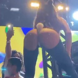 Anitta #245
