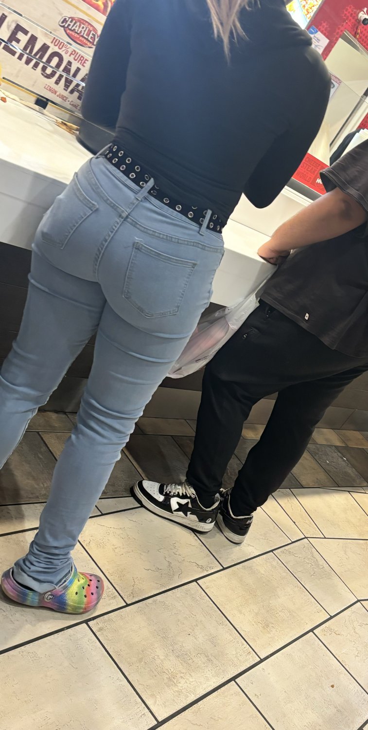 Cuffed butt in jeans #0R5sIMYn