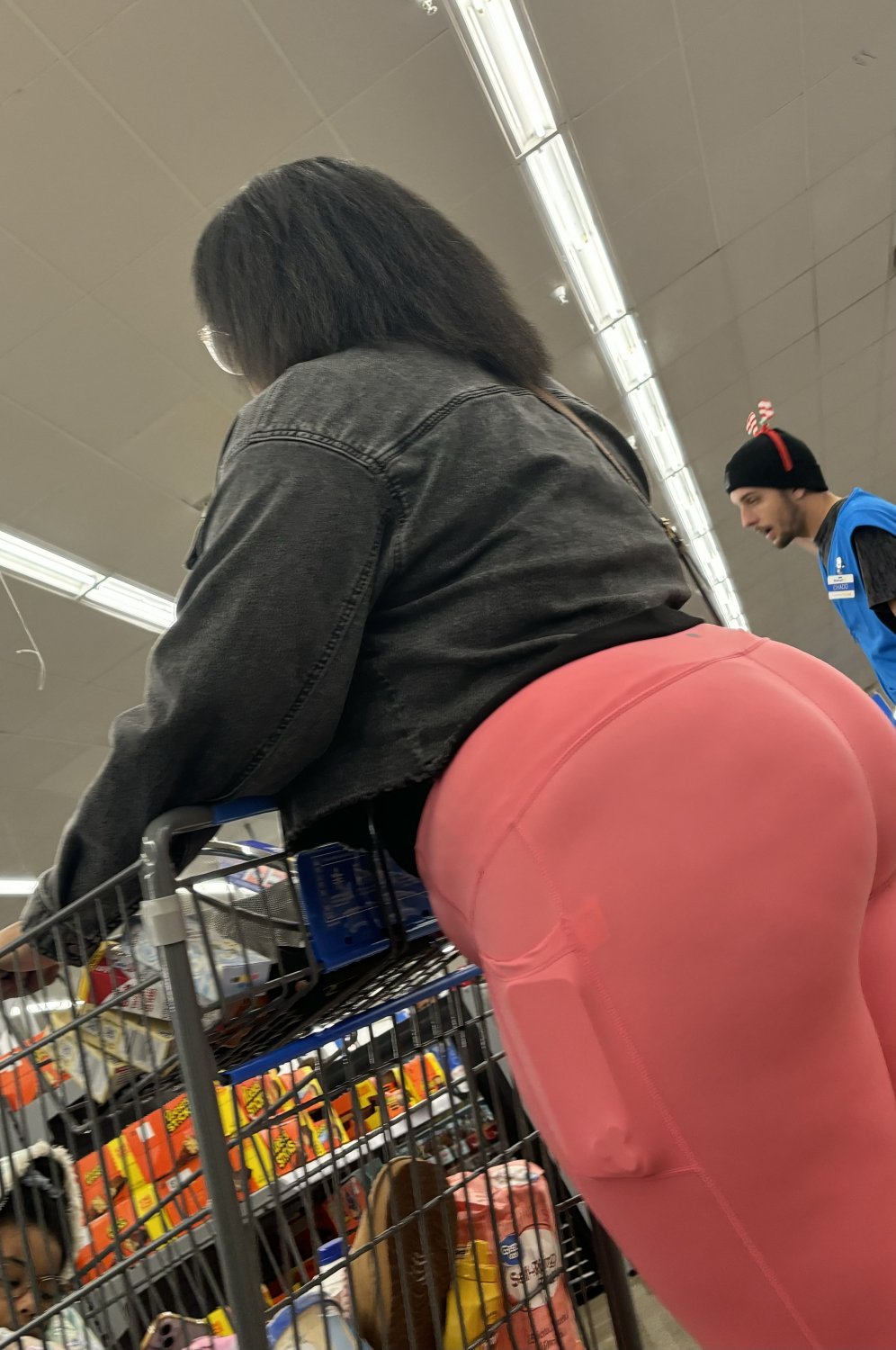 Think Booty Ebony in pink leggings (Thong) #1A6TnP8l