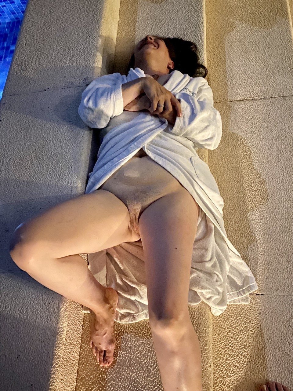 Ali - Plump But Sexy US Milf.    (nud) #1GM0N9Aa