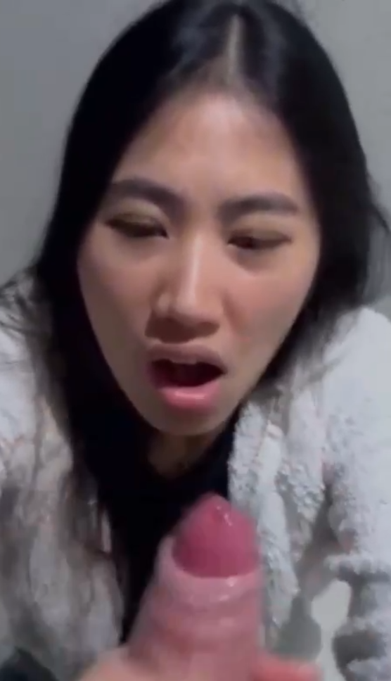Beautiful asian teen sucks cock on her first date #1hcsxoYz