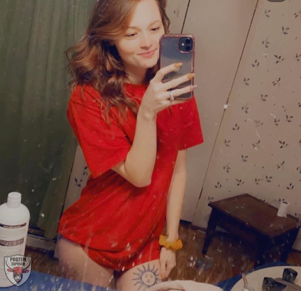 Kara Webslut #1jZzD0DW