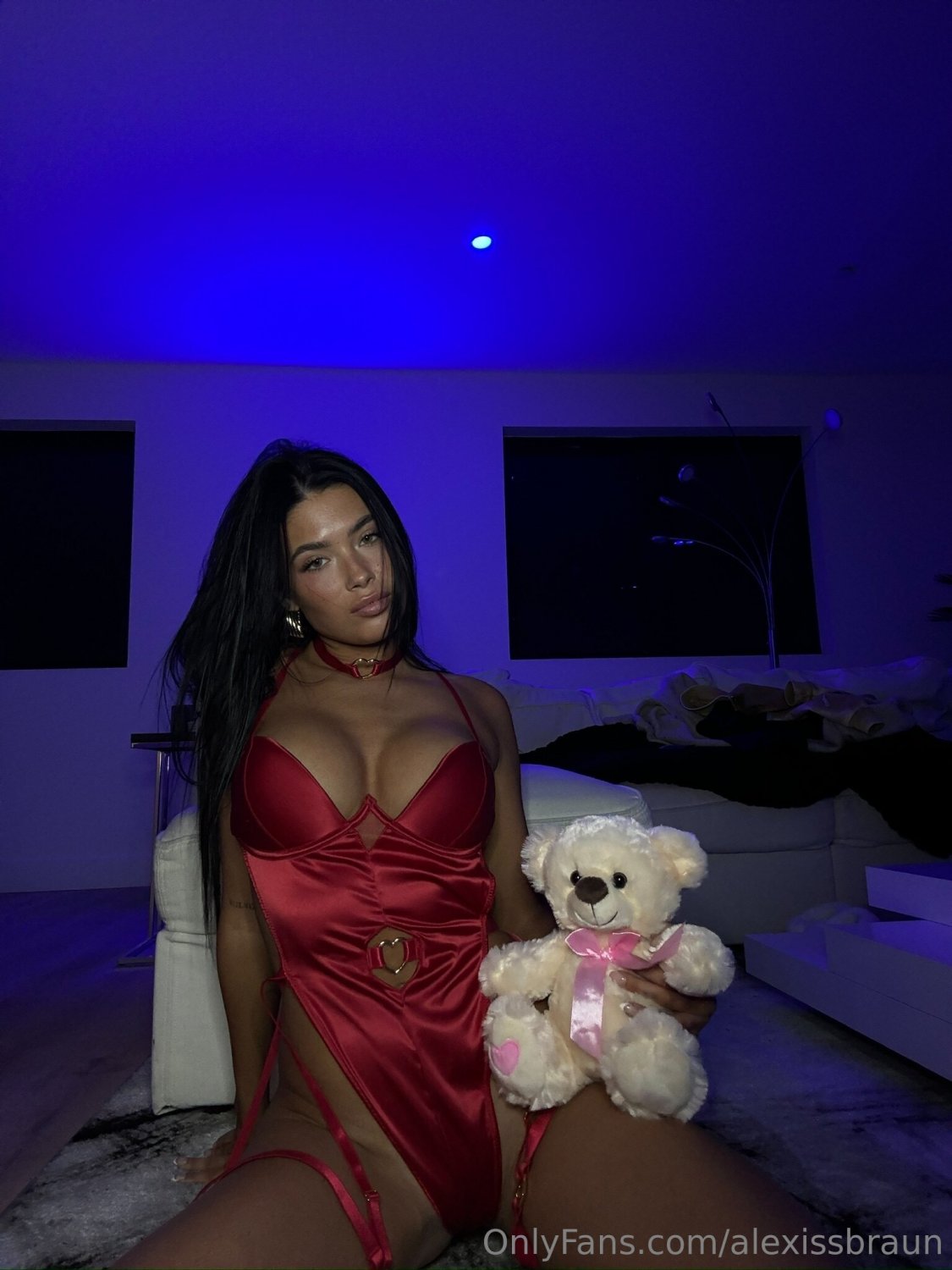 Sexy brunette model Alexis #25qLN0R9