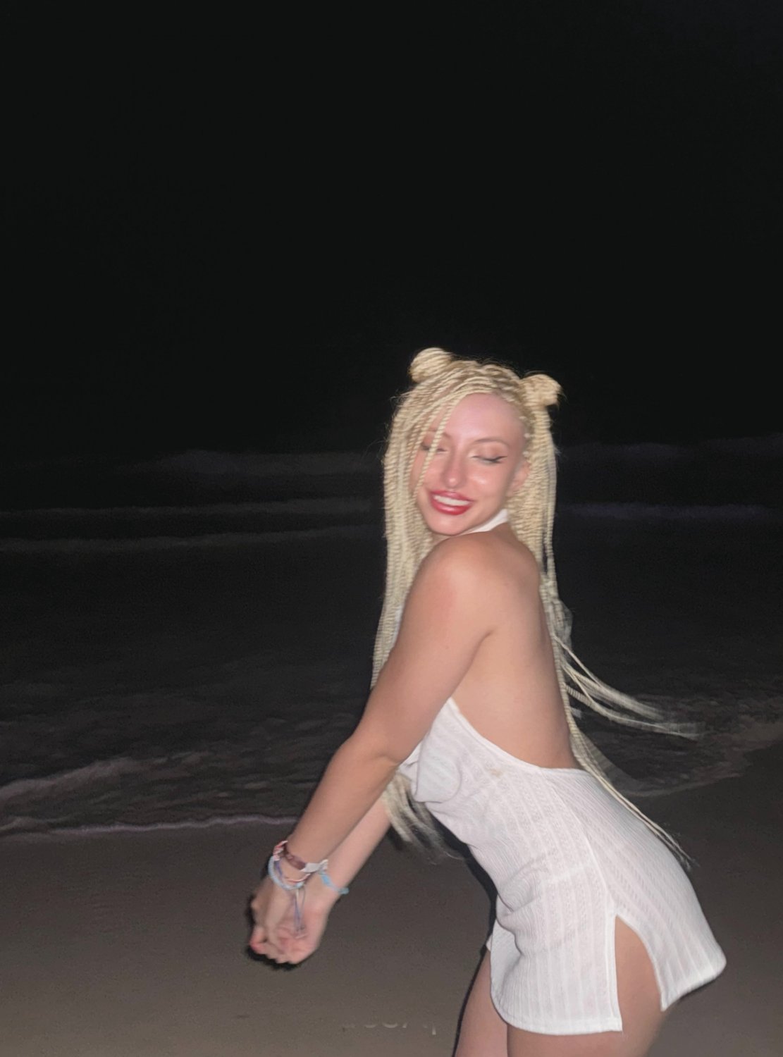 One of those fun nights at the beach #2yhVW8Uy
