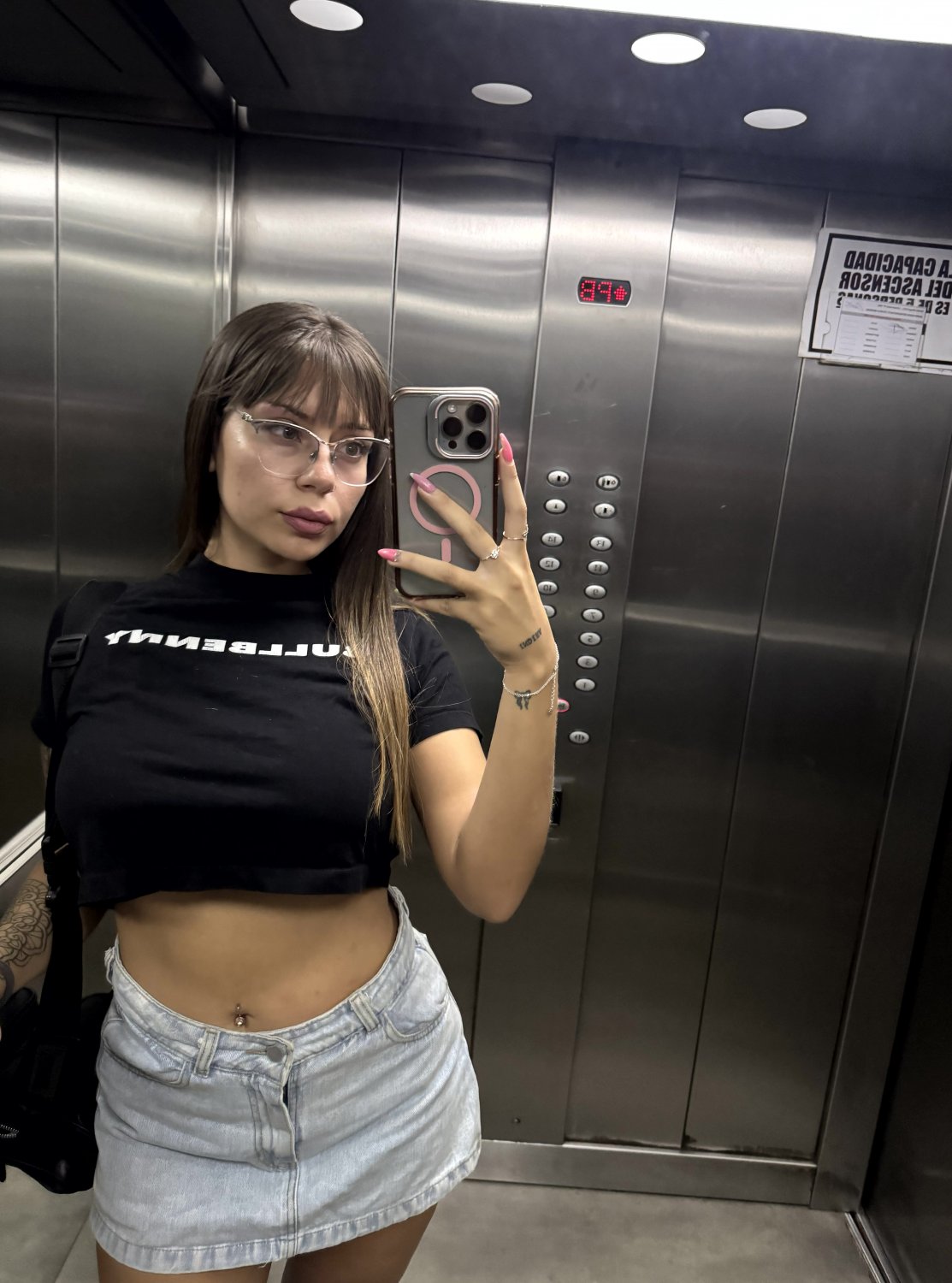 This Latina body could definitely use some love 😏 #381Ox7q9