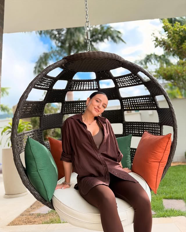 Larissa Manoela delicia , fofa , muito linda...novas fotos !!! #4kAgm8E1