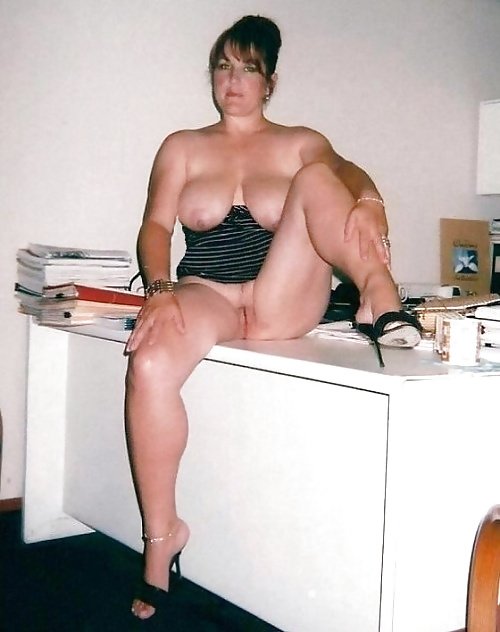 Valerie - Mature Hotwife & Milf With Generous Breasts.   (x3) #4ljjKAsP