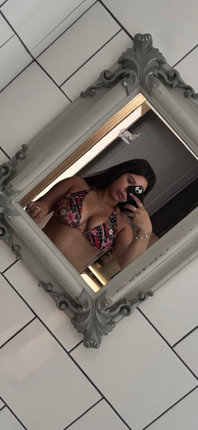 Holly23 yo slut #5ElkBvf7