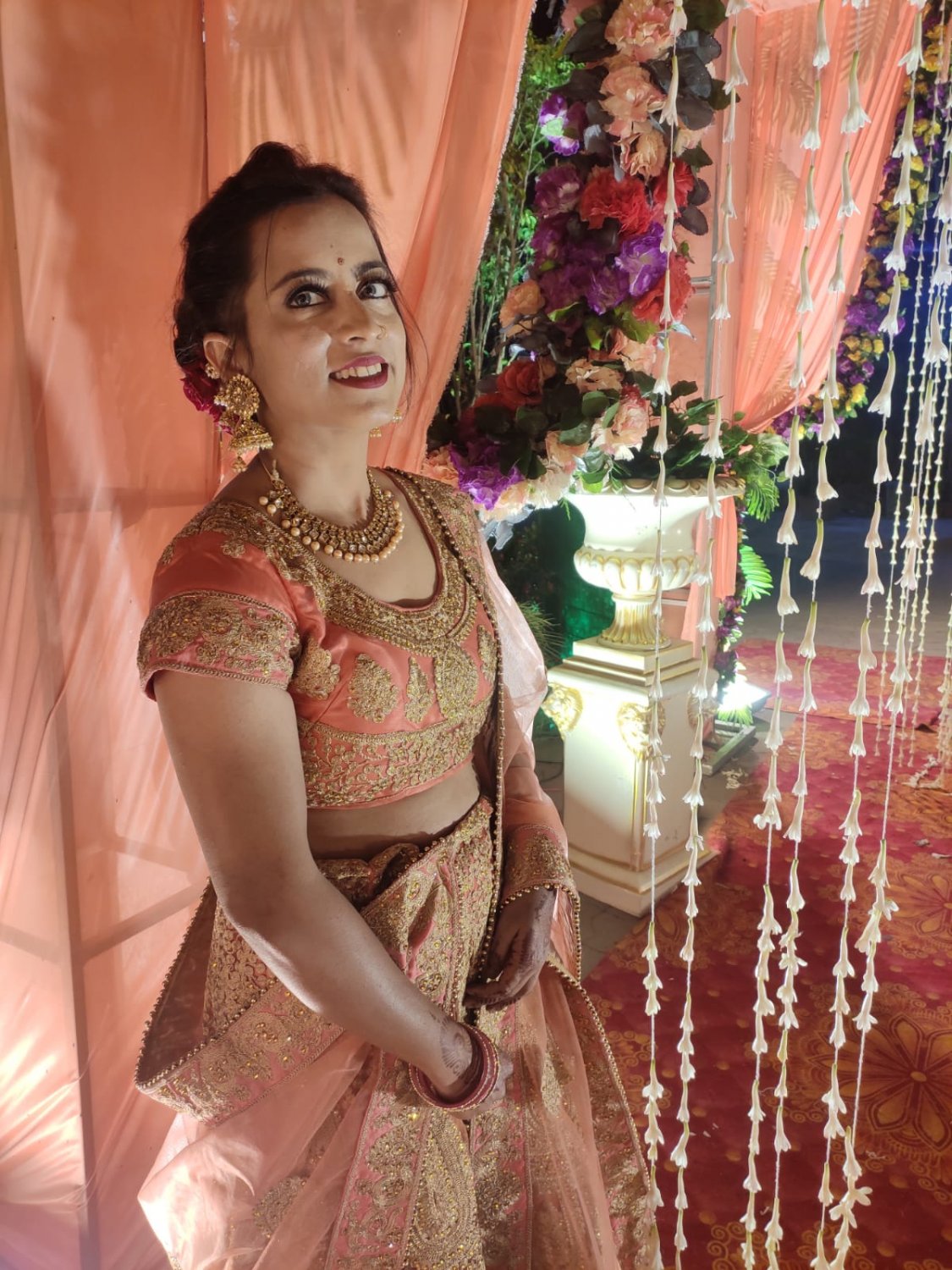 Beautiful Indian Devotee Women #5FWP5n2i