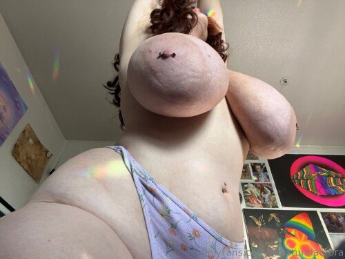 Huge tits pawg solo #5iG3X4tc