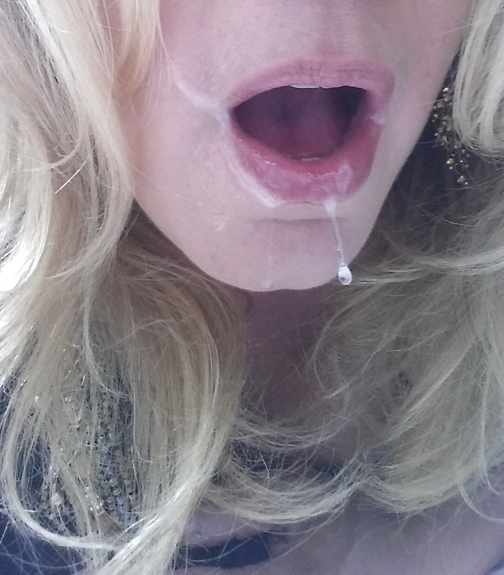 Valerie - Mature Hotwife & Milf With Generous Breasts.   (x3) #663w0nnF