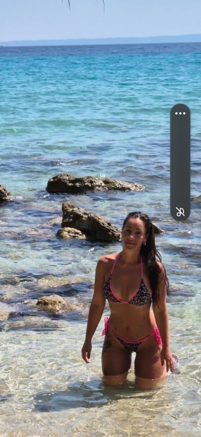 Hot Girl Sabrina wants to be a slut #6HAyAnYf