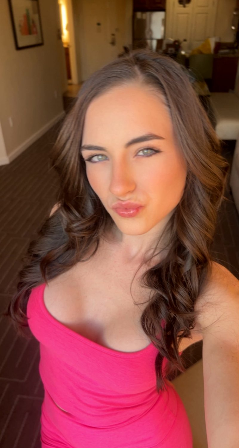 A horny Fuckdoll at your service #6u3b48D7