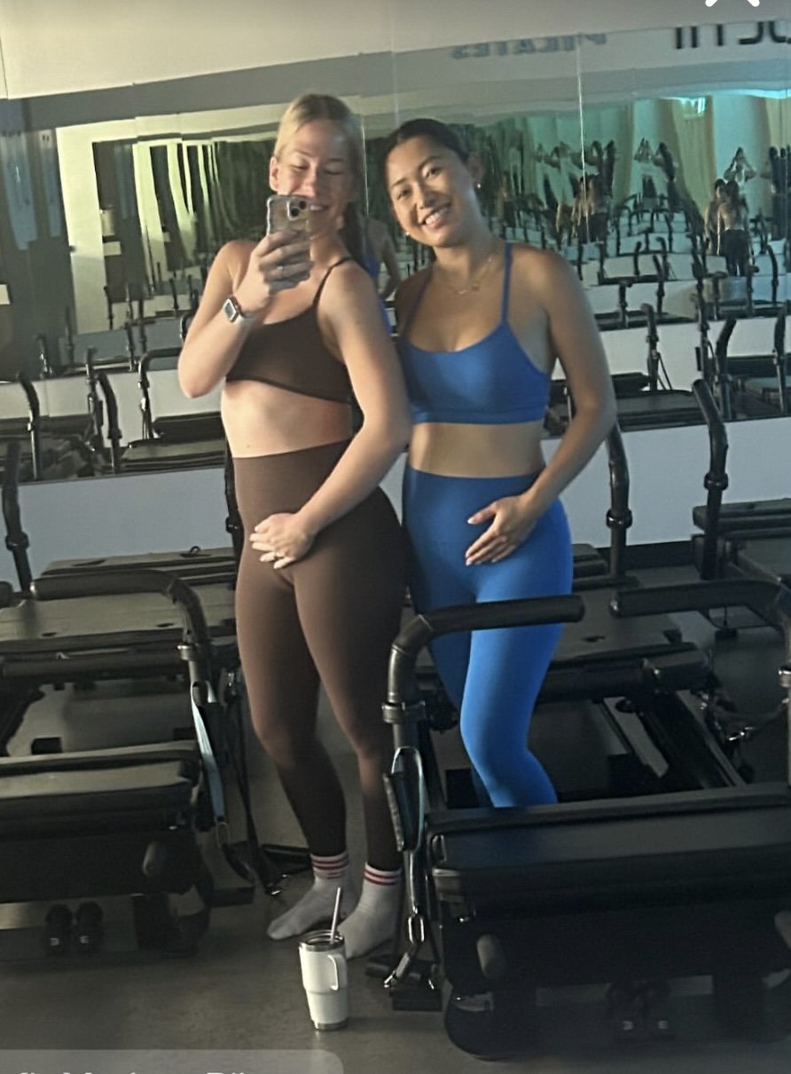 Pregnant Friends #6VpzqMvV