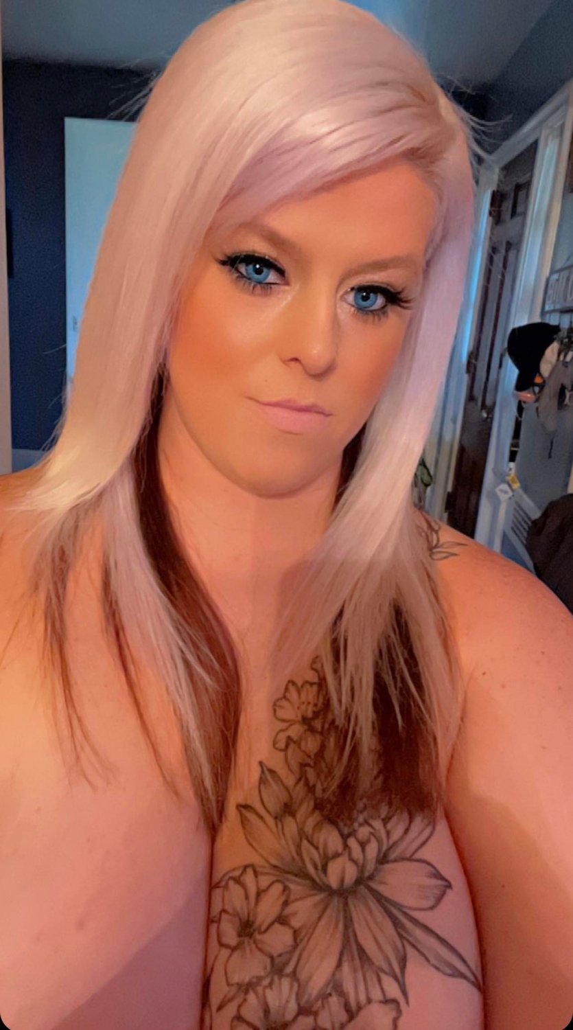 Hot Wife's and Girlfriend's and Exs #7K40ceSi