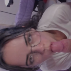 Beautiful teen slut sucks dick