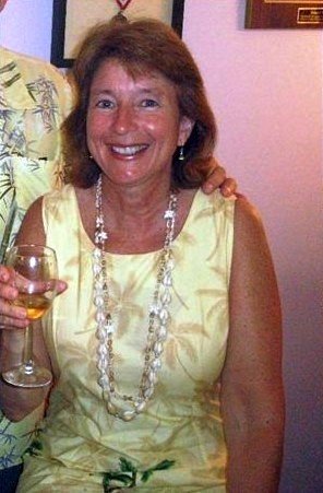 Sue shoves a dildo up her married asshole #7Qxmmf8O