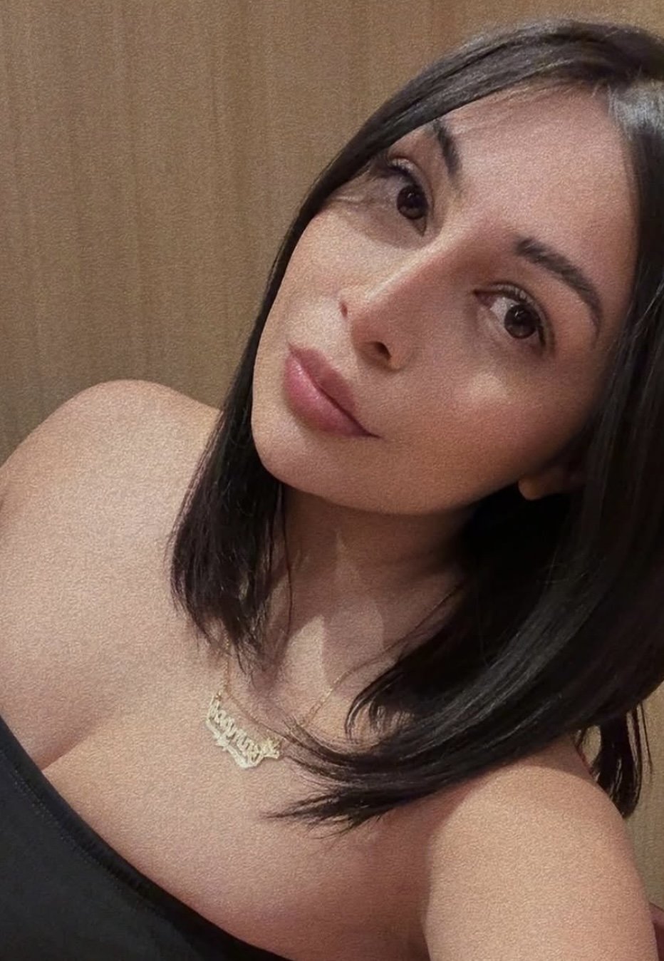 Would you guys nut a fat load on this Latina milf face? #8ksap3Qv