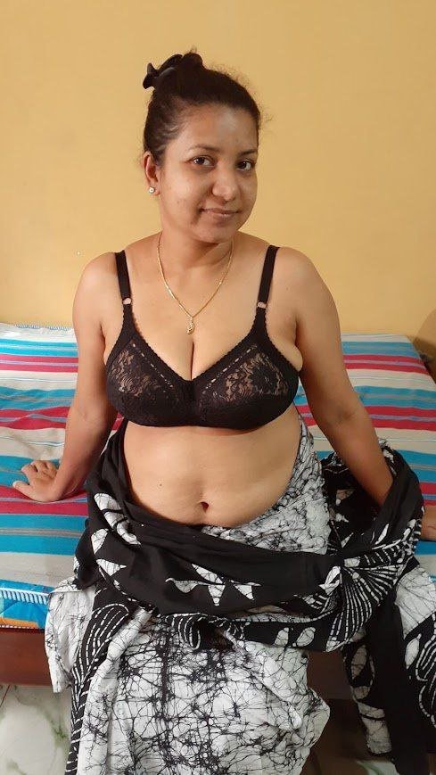 Sri Lankan Aunty #8m3ZjkSs