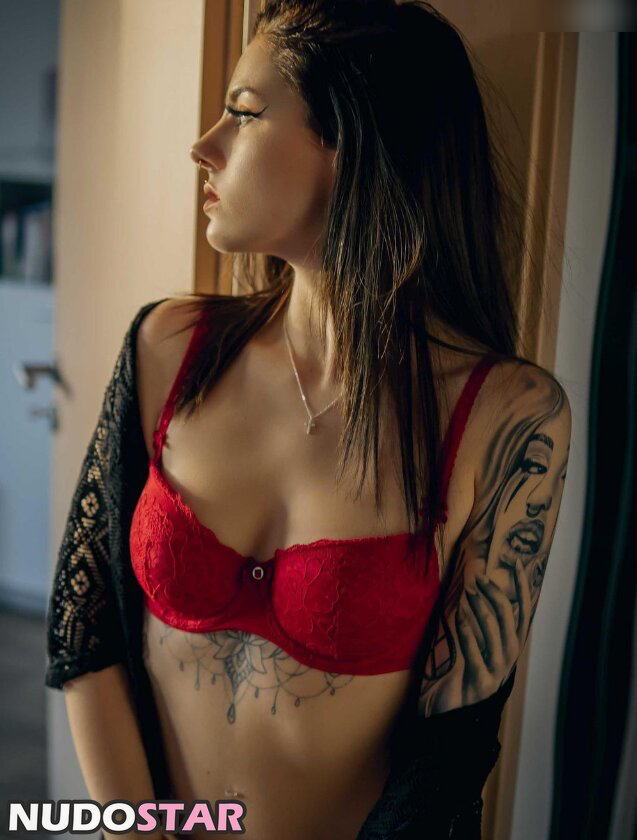 Nadine Boudoir #8pZtrf0h