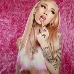 {New} Bhad Bhabie @ club working the pole on her birthday 🎂
