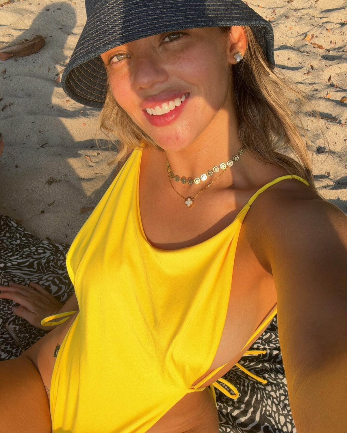 8ypcmo8m Sexy Sophie #8YPcMO8m