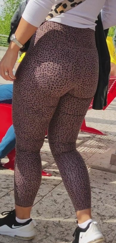 She want me to look #9CWw3jvB