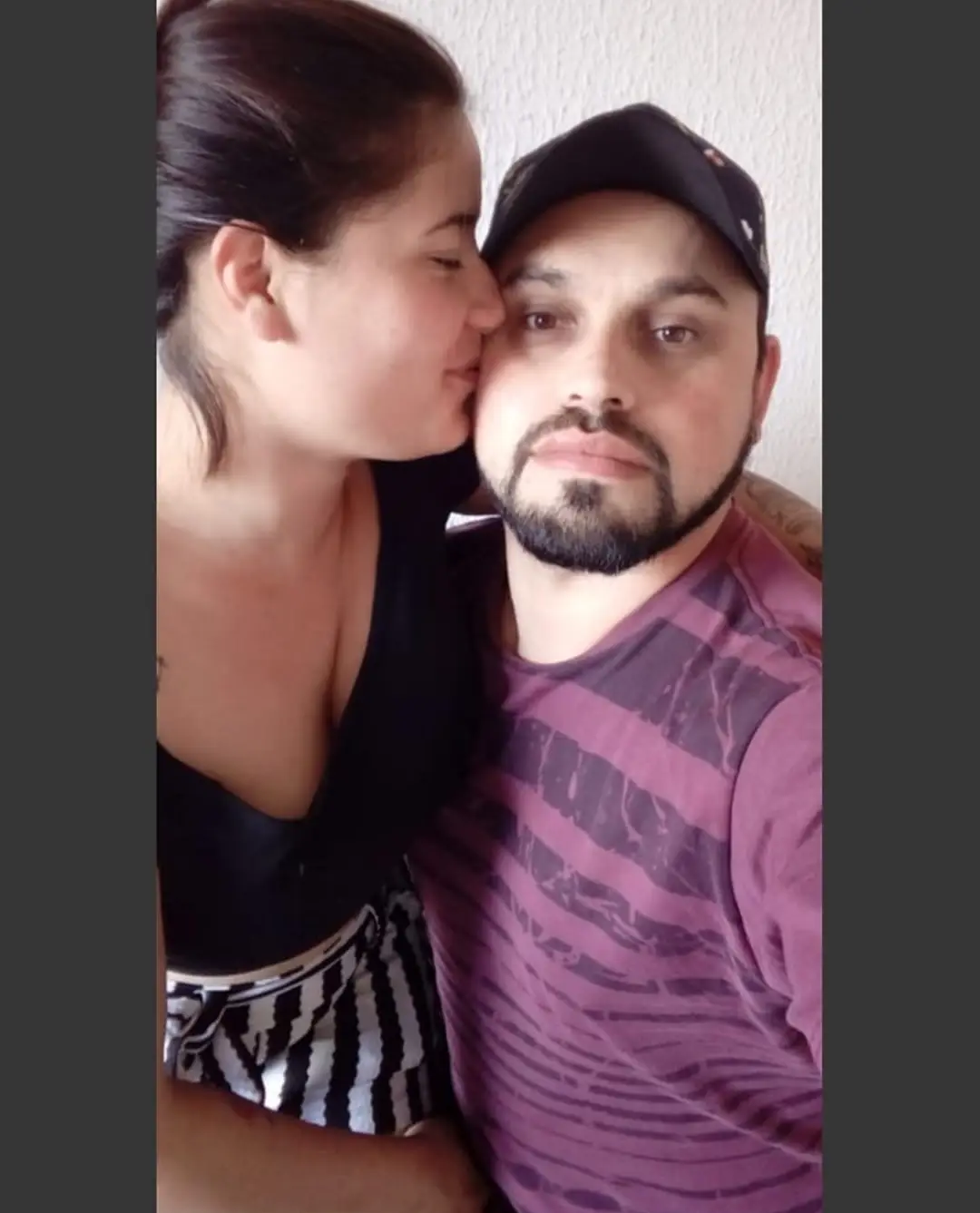 Corno quer que avaliem sua esposa. E quer saber se alguém consegue achar a rede social dela rsrsrs #9fZbqXOh