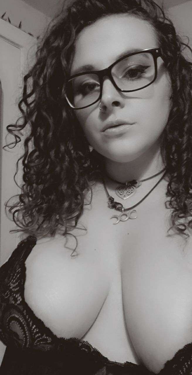Big titty pawg slut from New Hampshire #9gsuOmCm