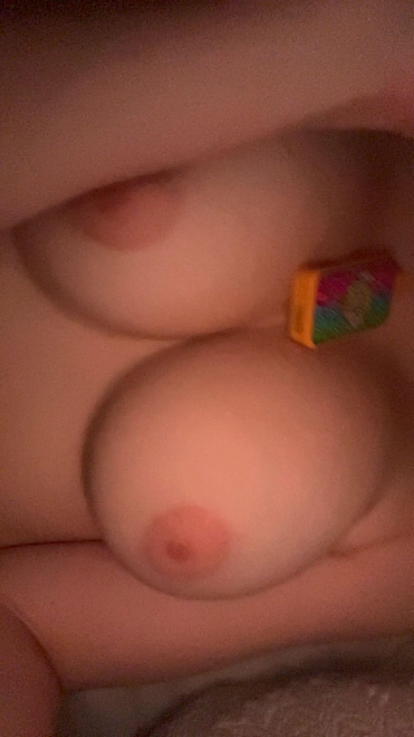 Sexy teen is addicted to the attention #9nTJs0fj