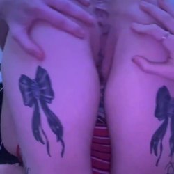 Novinha tattoo hot