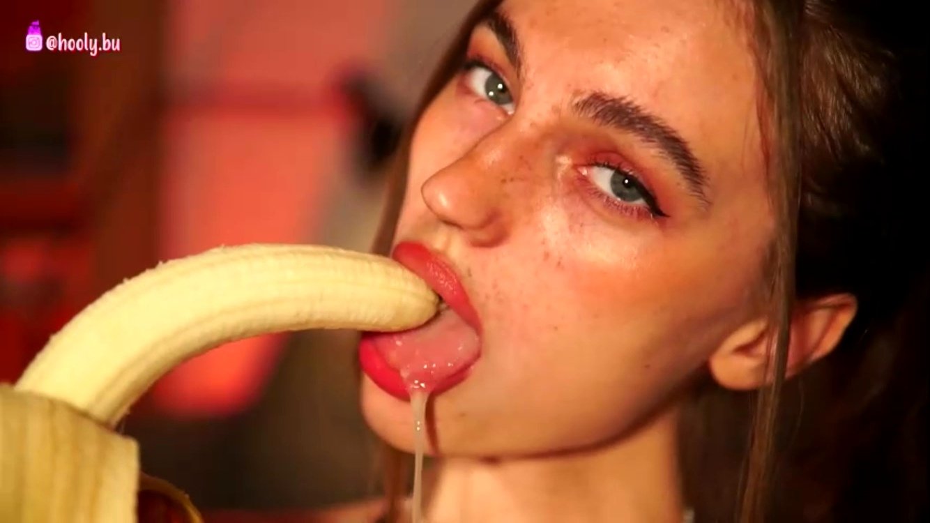 Hoolybunny Banana Blowjob #achoLe5a
