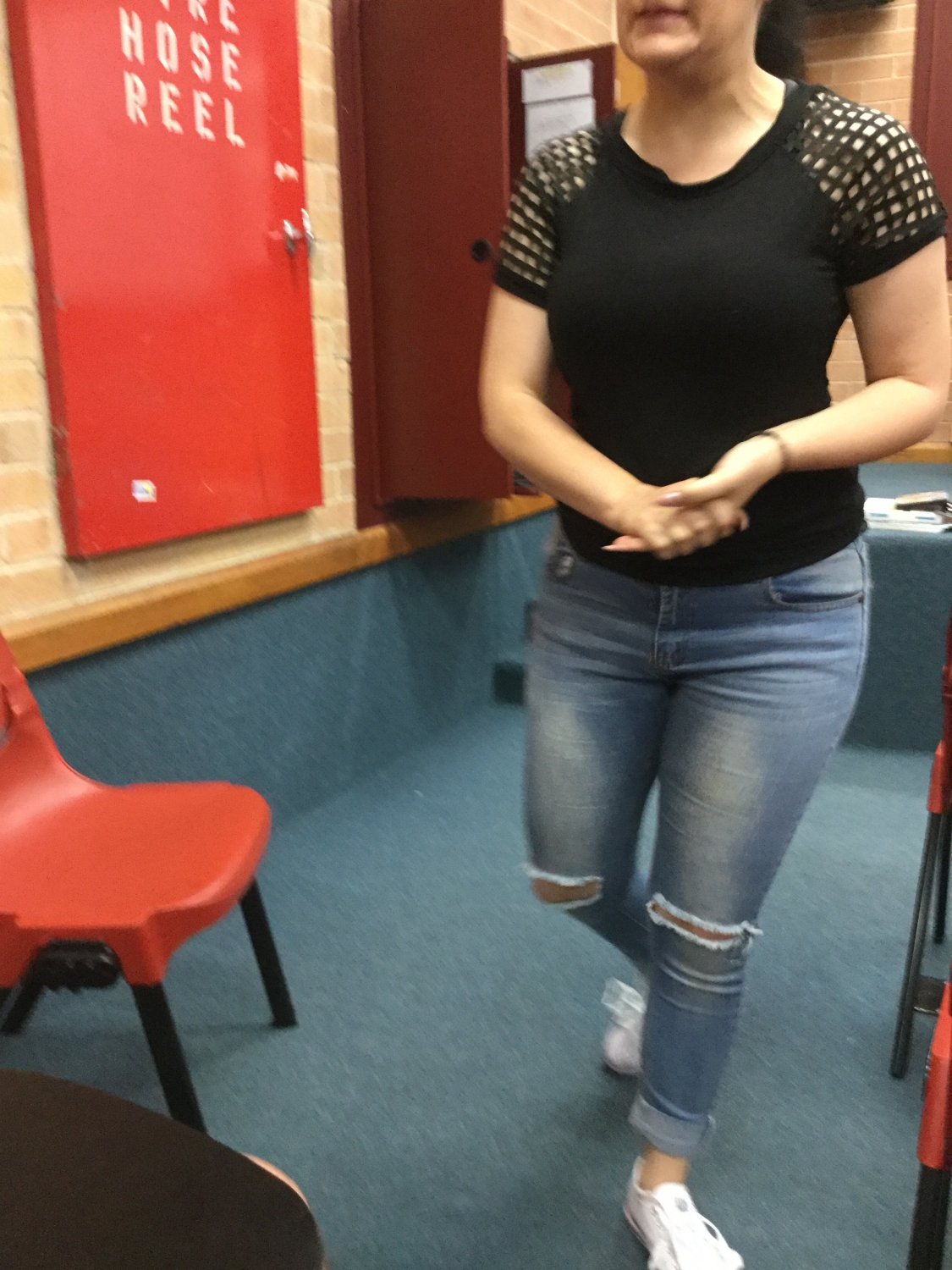 Thick Italian PAWG in jeans #AcsYgceM