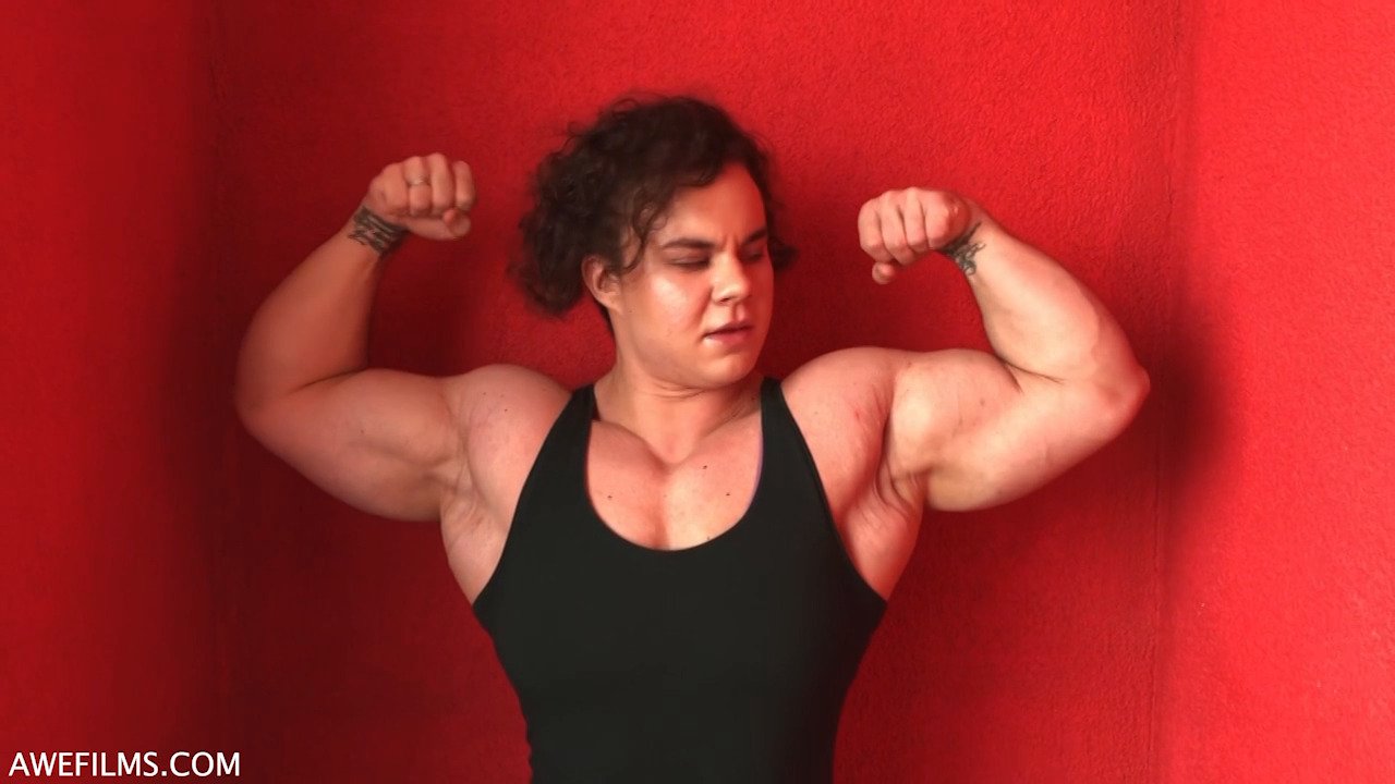Mrs Korableva, muscle armpits and the strong scent of bodybuilding #aKv4rAcx