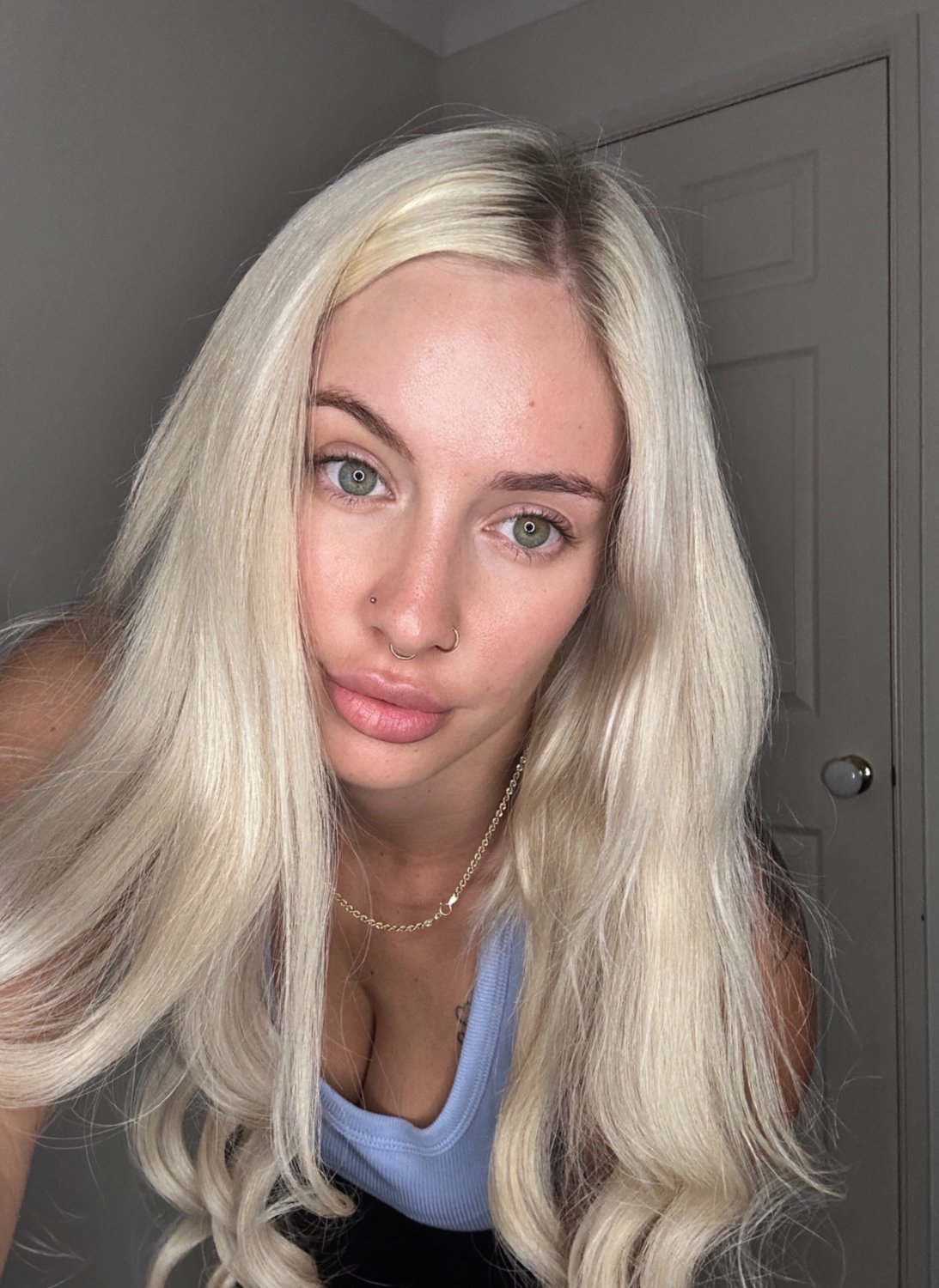 I’m the reason they say blondes have more fun  and more trouble #aTIbIyxI