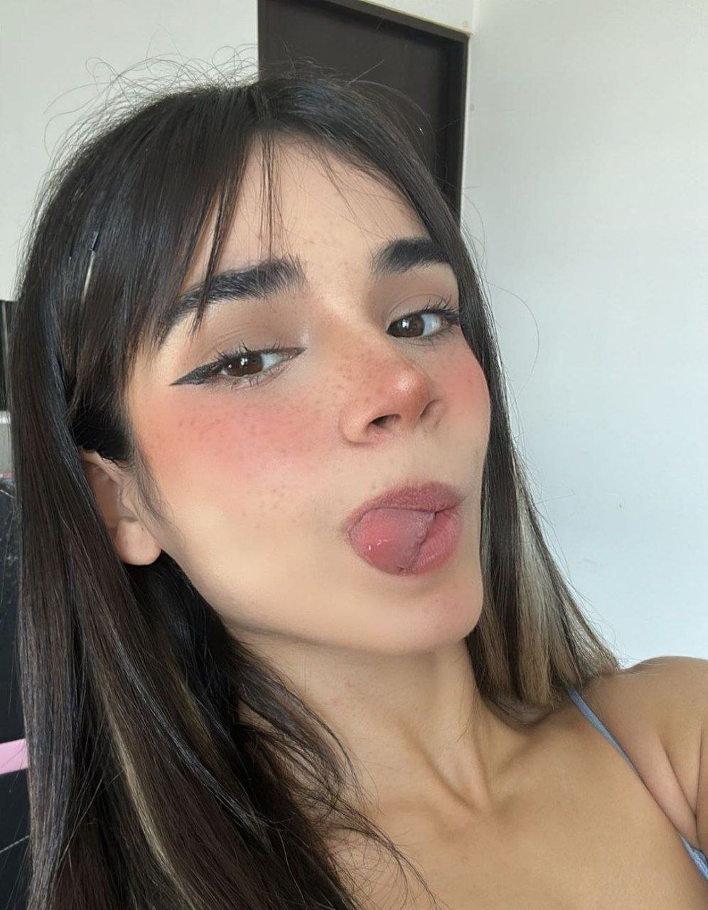 Alana Flores (1) #beAA0Xll