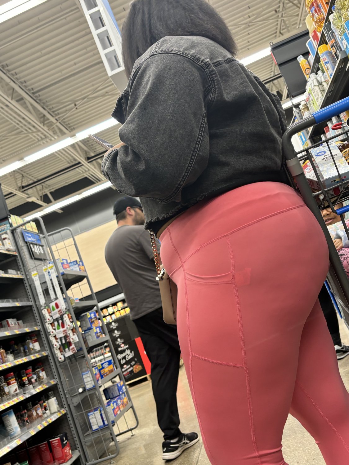 Think Booty Ebony in pink leggings (Thong) #berznvEx