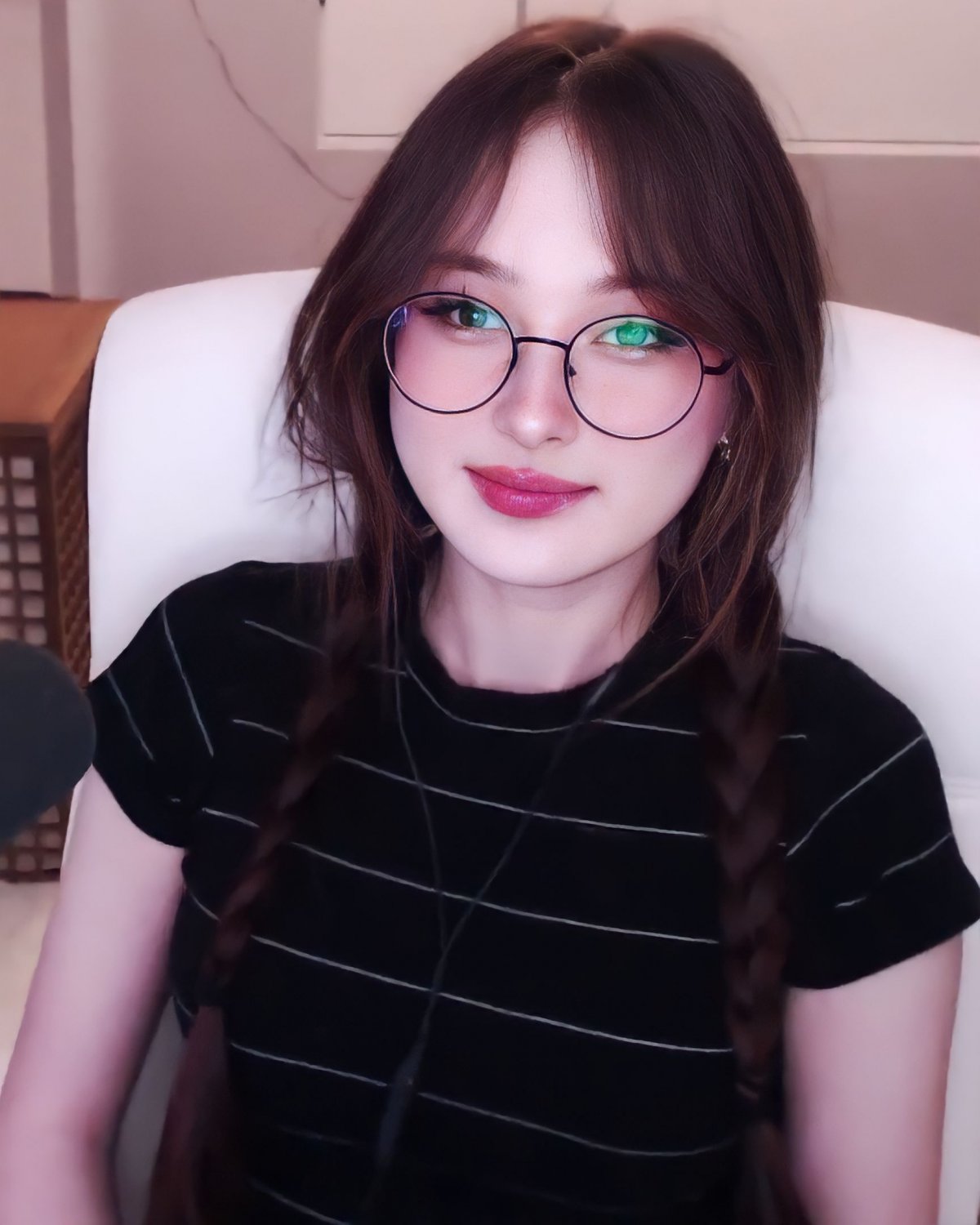 Tinakitten (twitch) streamer #bIlbdl64