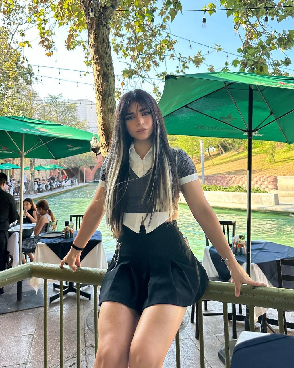 Alana Flores (1) #bj6V3ae8
