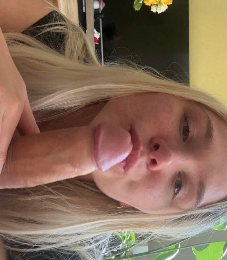 Curvy 25 blonde leaks #bK4dIhc5