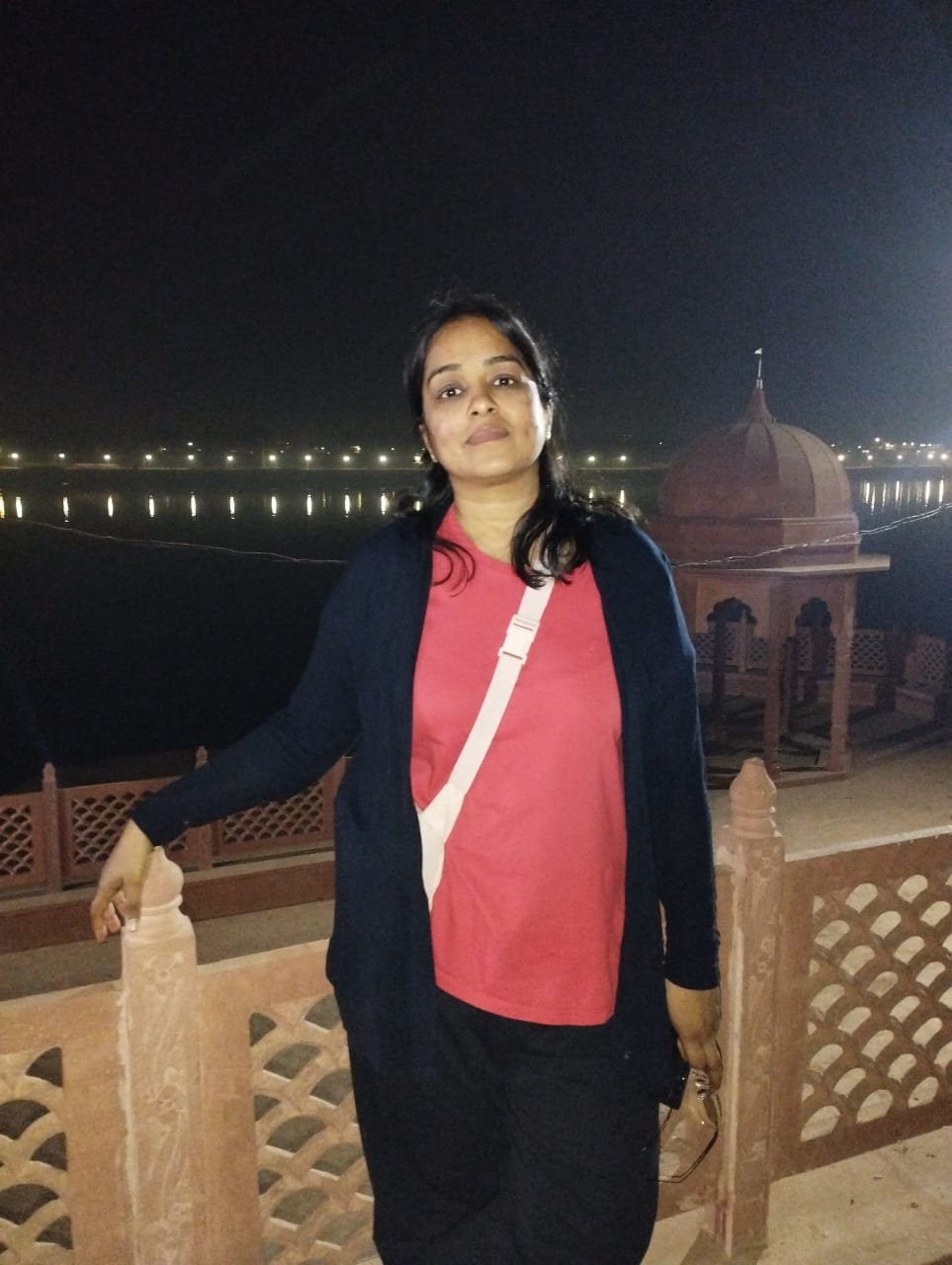 Beautiful Indian Devotee Women #BNeurDf8