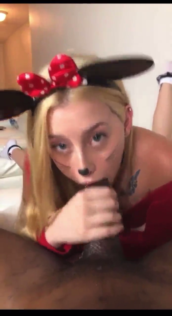Minnie Mouse sucks BBC #bOZYaDOB