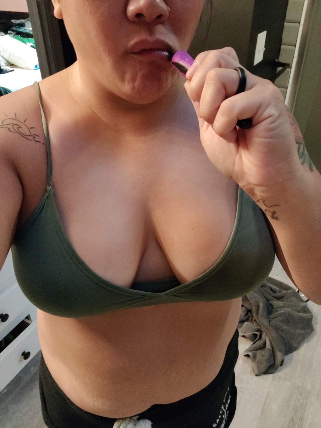 Webslut leaked secret pics #bynnO1R3