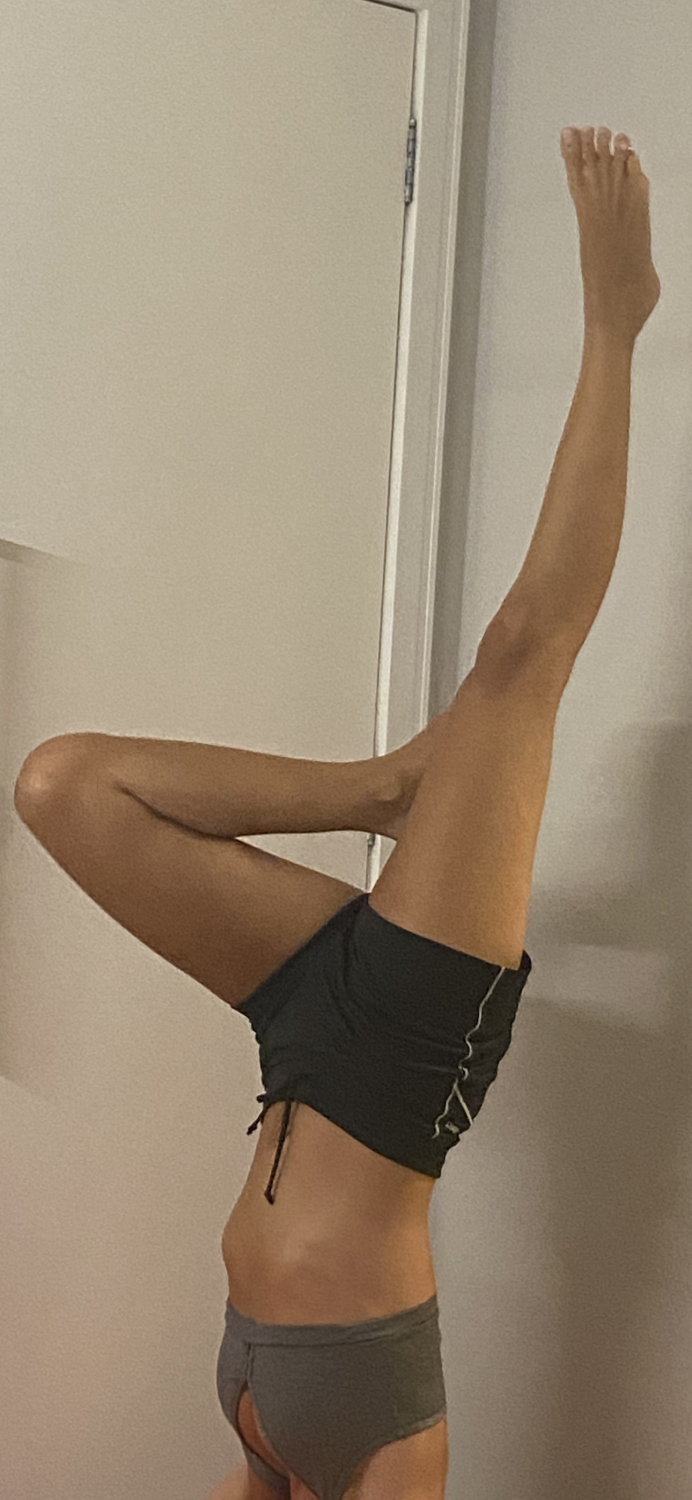 Yoga wife #D8OZBM3K