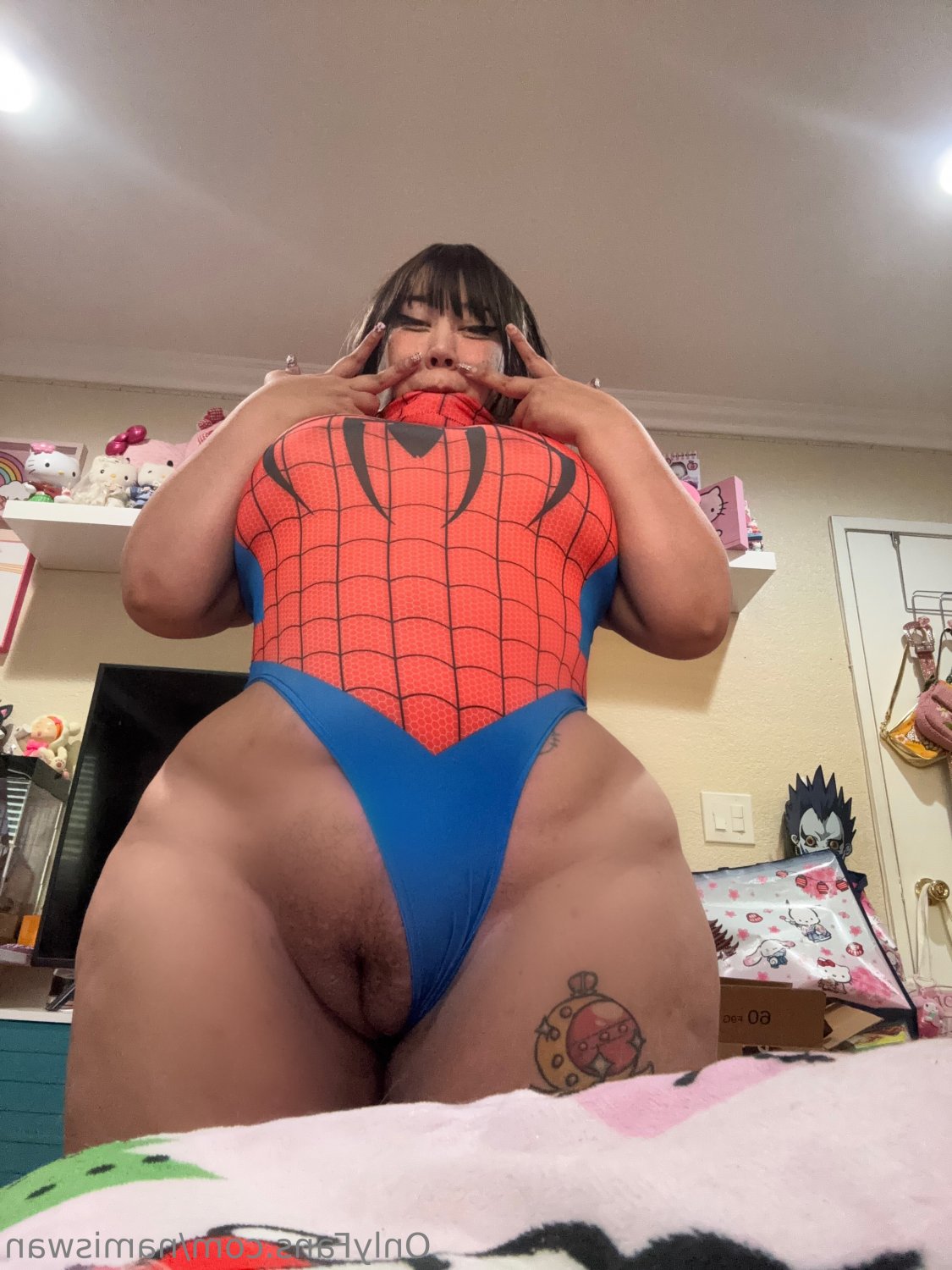 i wish i can ehp*eat her pussy* i wanna grab on those hips and fuck her #DpYi3K2o