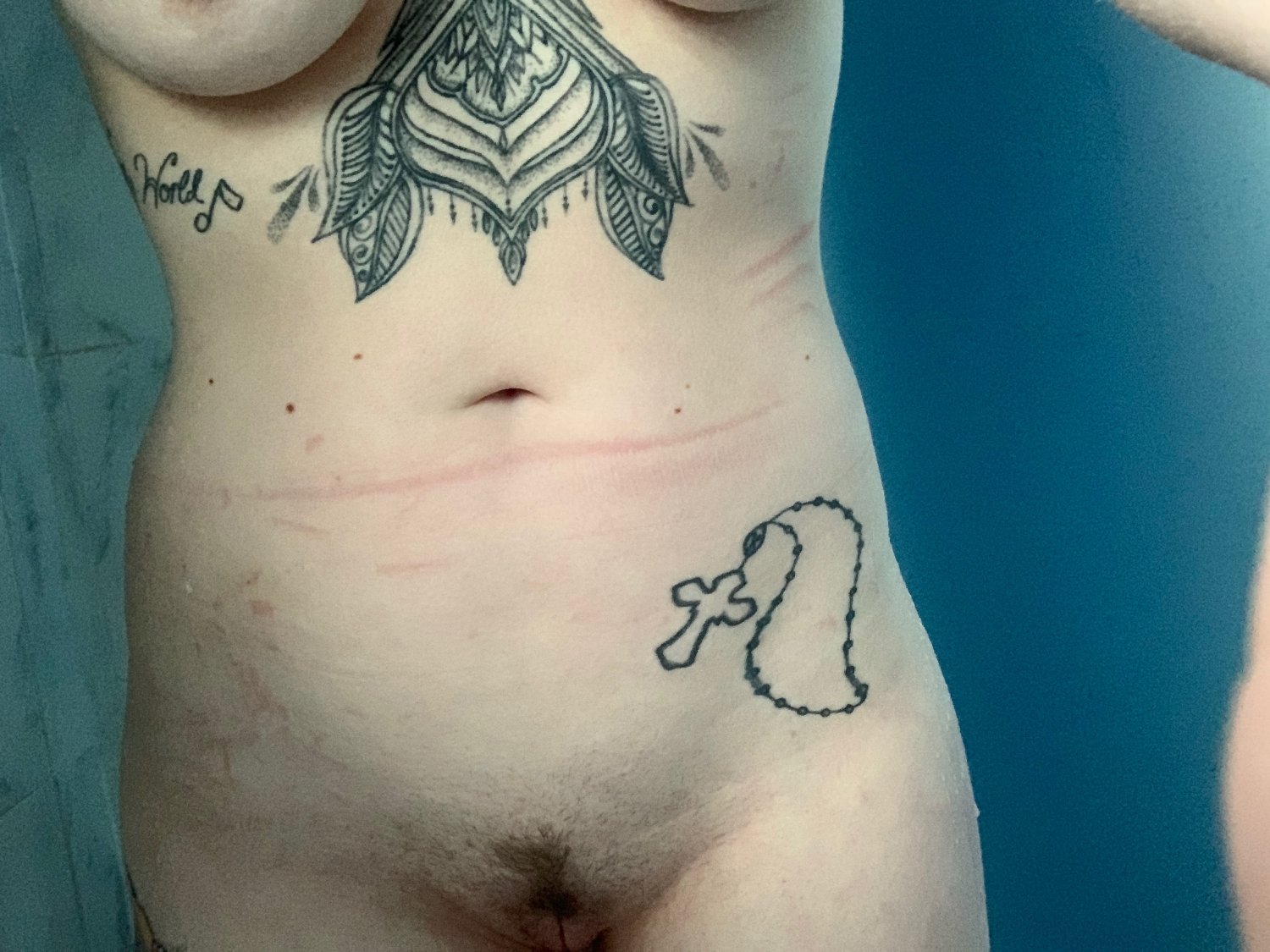 Horny British teen masturbates #DsiSiGlQ
