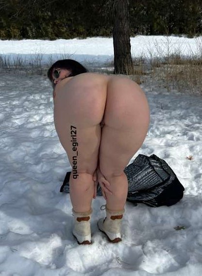Snow girl #dv78SrbD