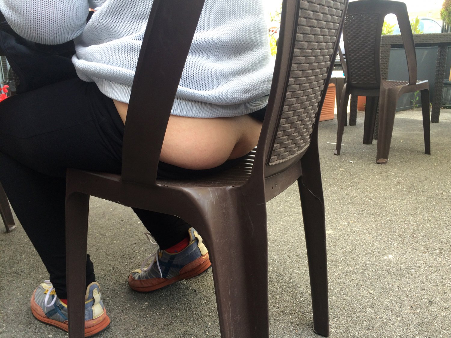 sitting at the bar... #DzbkX4JV