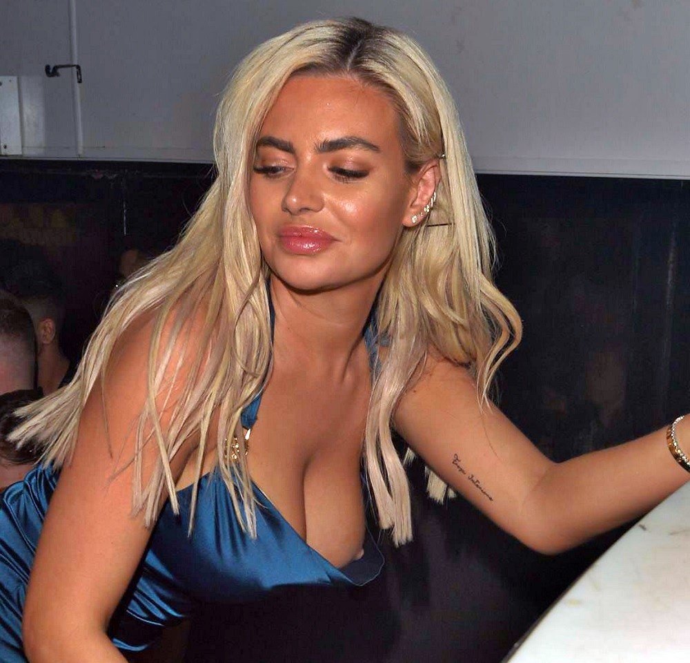 Some sexy hot amateur nip slip 🥵 #e7dmGy3N