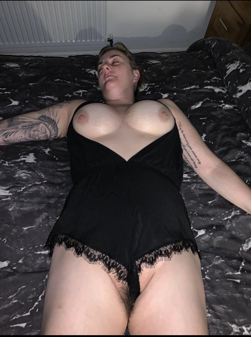 Wife, underwear #EkeJ4Tt2